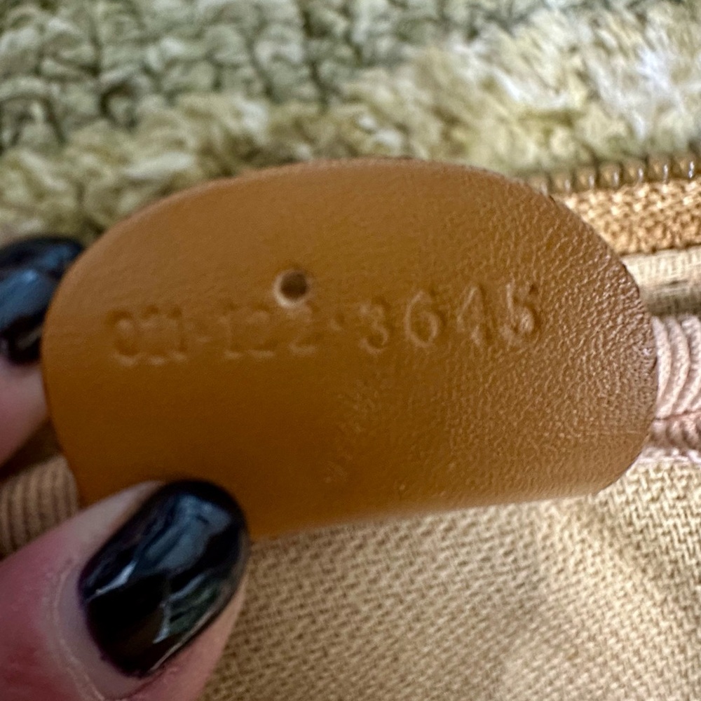 Gucci Brown Monogram Travel Bag - Picture 13 of 16